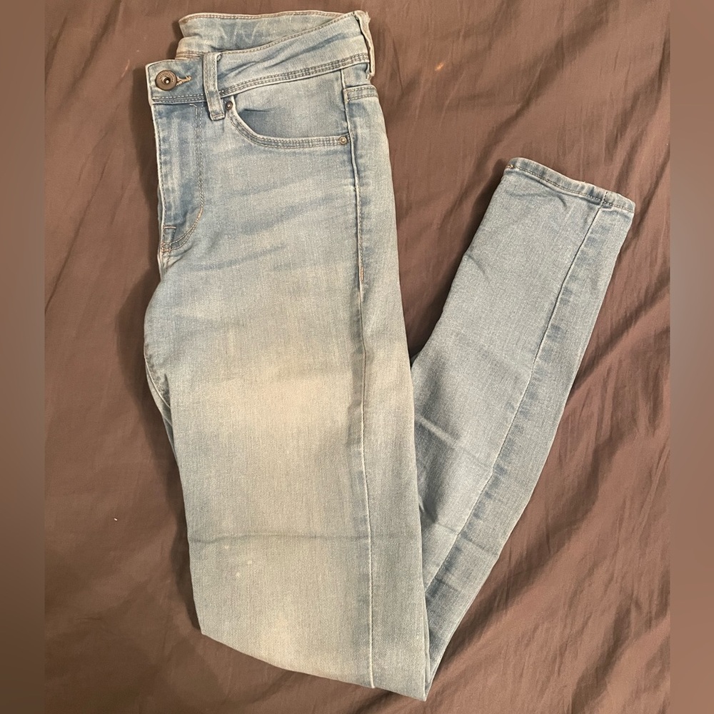 Light Wash Skinny Jeans